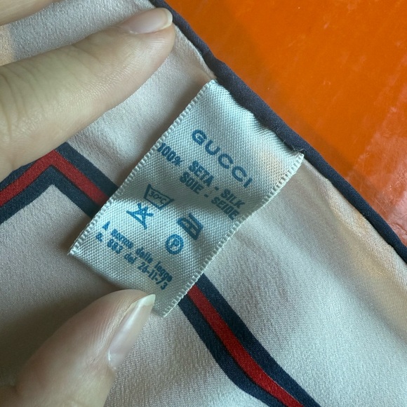 Gucci 100% Silk Scarf - Picture 5 of 10